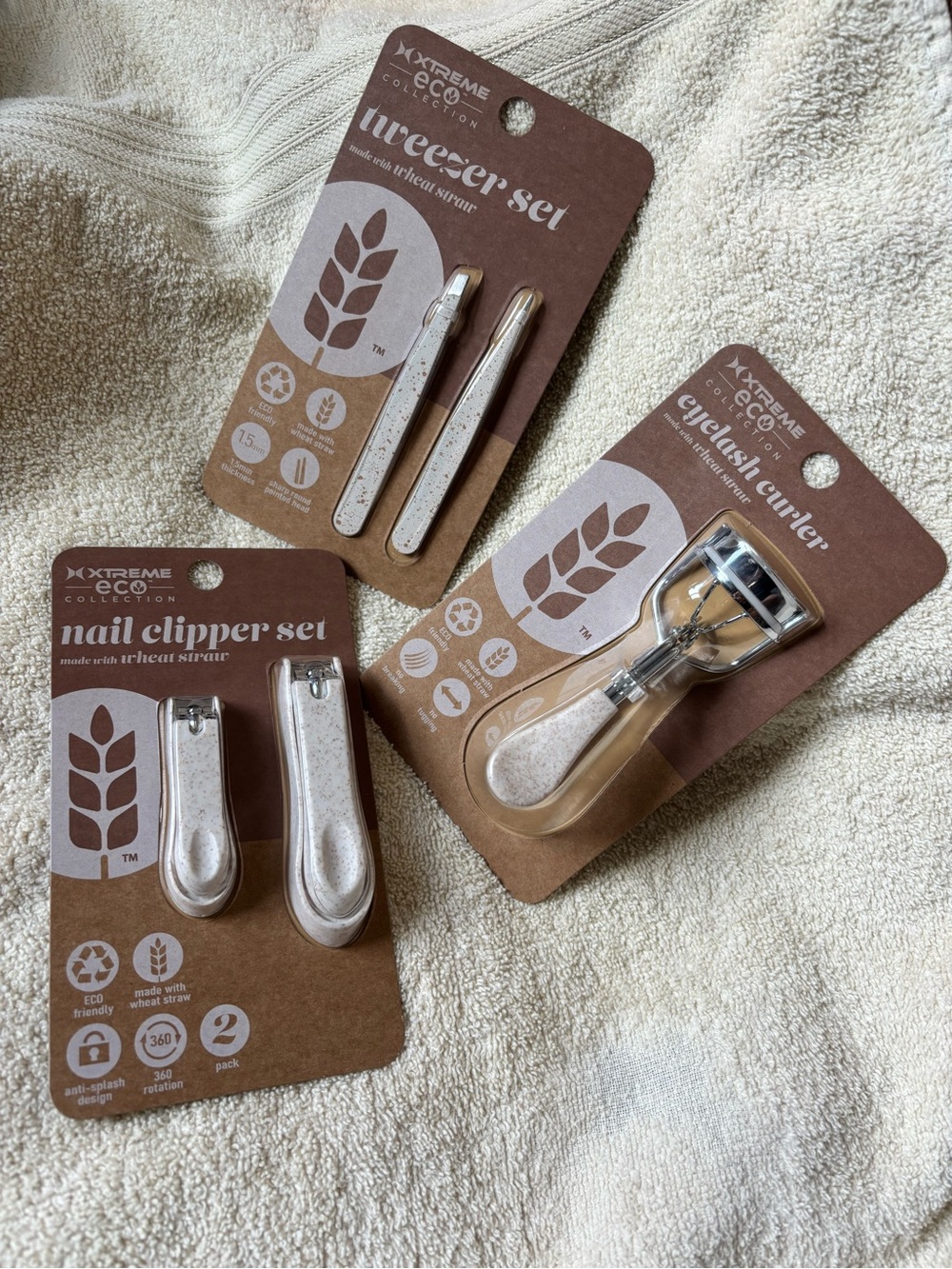 White Wheat Straw Nail Clipper, Tweezer & Eyelash Curler Set + FREE GIFT!